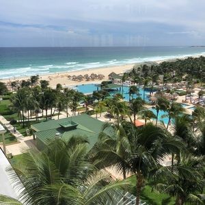 Meet your Posher, Leigh